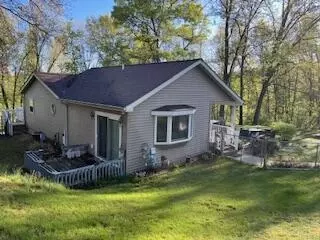 9337 Tasker Rd, Bellevue, MI 49021 photo 4