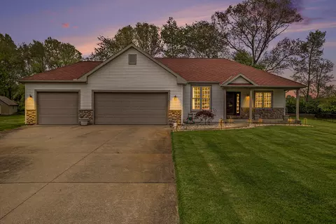 157 Gull Pointe Dr, Battle Creek, MI 49037