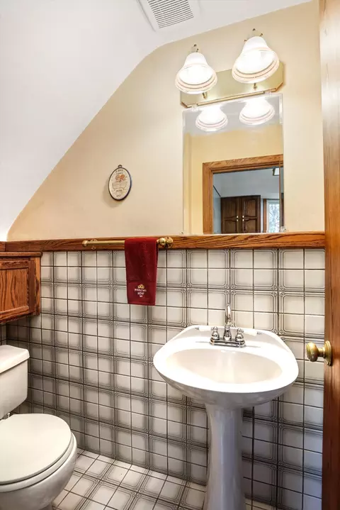 3673 W Maple Rd, Wixom, MI 48393 photo 14