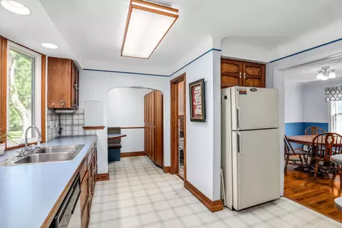 3673 W Maple Rd, Wixom, MI 48393 photo 7