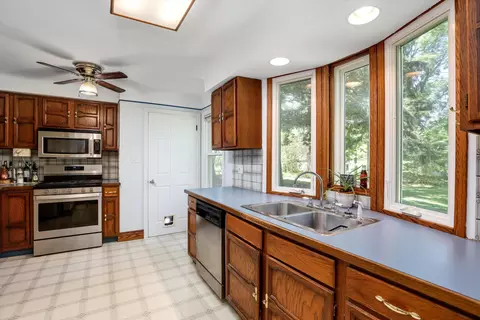 3673 W Maple Rd, Wixom, MI 48393 photo 6