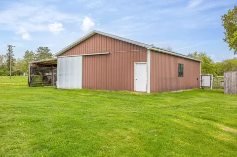5713 10th Ave, Blanchard, MI 49310 photo 3