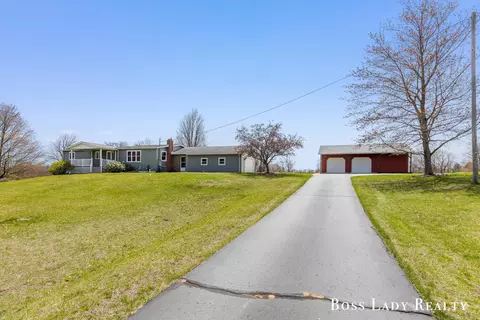 4580 22 Mile Rd NE, Sand Lake, MI 49343
