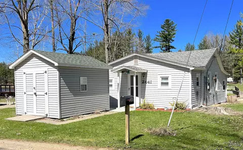 2441 Tittabawassee St, Alger, MI 48610
