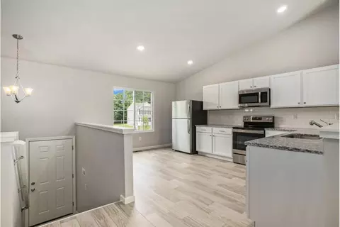 615 Oklahoma Dr, Three Rivers, MI 49093 photo 2