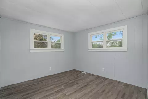 383 Kenneth St, Plainwell, MI 49080 photo 10