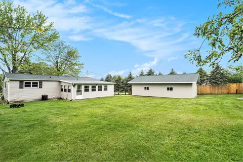 383 Kenneth St, Plainwell, MI 49080 photo 20