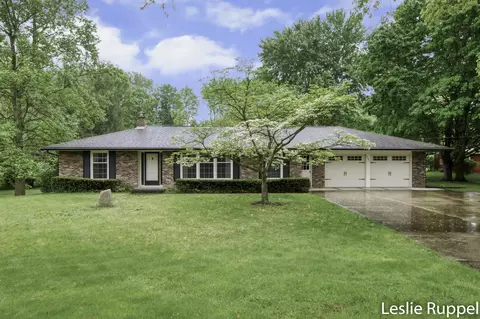 2551 W A B Ave, Plainwell, MI 49080