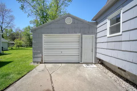 2414 Midday St, Jackson, MI 49203 photo 27