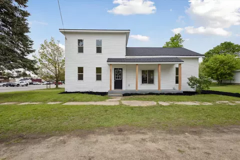67 E Beech St NE, Cedar Springs, MI 49319