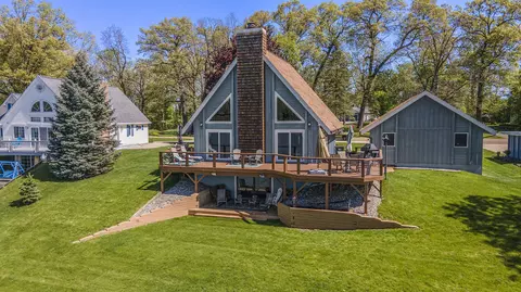 264 Harris Dr, Cement City, MI 49233