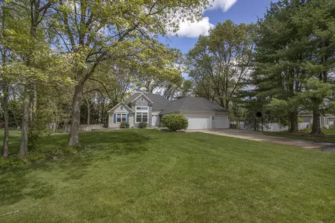 5668 Bob White Ave, Kalamazoo, MI 49009
