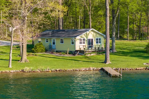 65341 North Dr, Cassopolis, MI 49031