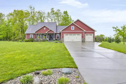 3887 Timber Hill Dr, Adrian, MI 49221