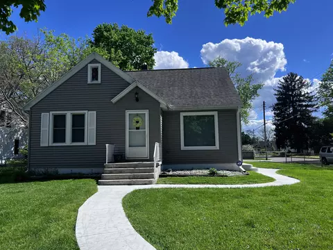 126 E Willard Ave, Battle Creek, MI 49037