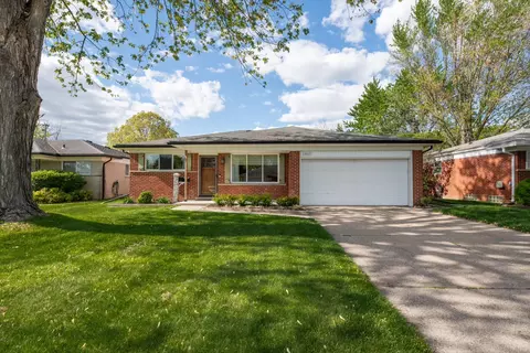 13037 Roxbury Dr, Sterling Heights, MI 48312