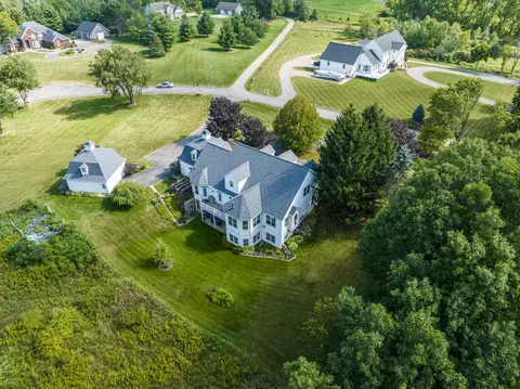 8850 Vincent Ave SE, Alto, MI 49302