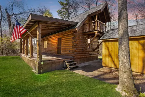 5727 Sunglow Dr, Unionville, MI 48767