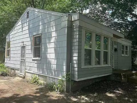 15847 W Parkway St, Detroit, MI 48223