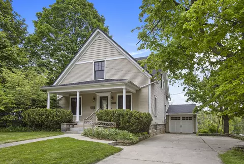 527 E Jefferson St, Grand Ledge, MI 48837