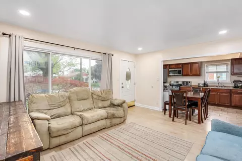 7905 Birch St, Taylor, MI 48180 photo 6