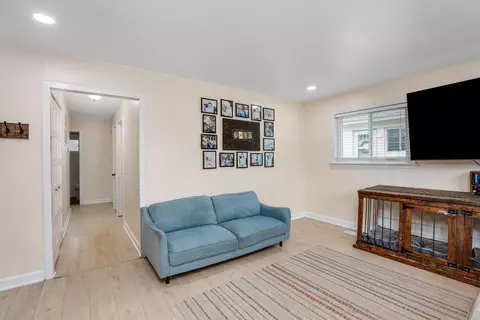 7905 Birch St, Taylor, MI 48180 photo 5