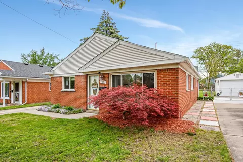 7905 Birch St, Taylor, MI 48180 photo 2