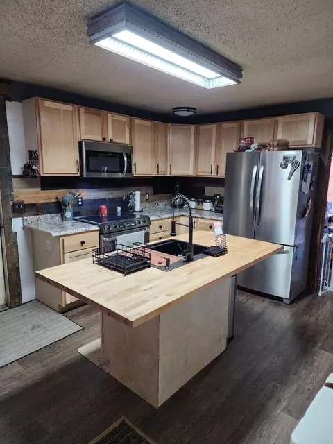 9745 North Ave, Dowling, MI 49050 photo 6