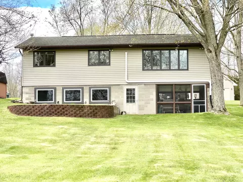 471 Mallard Dr, Coldwater, MI 49036
