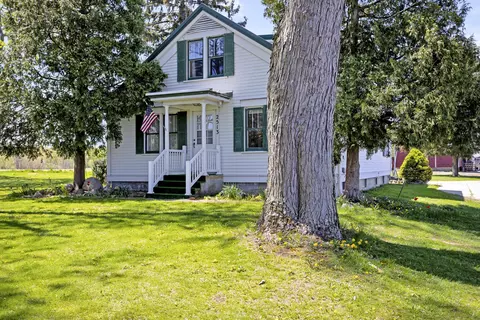 2513 N Sandstone Rd, Jackson, MI 49201