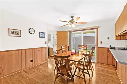 180 Meadowview Dr, Howell, MI 48843 photo 7