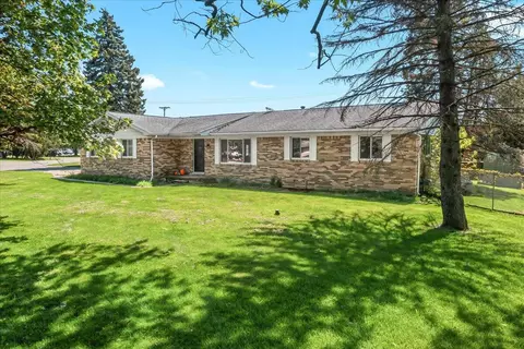 180 Meadowview Dr, Howell, MI 48843 photo 37