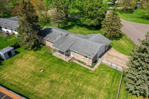 180 Meadowview Dr, Howell, MI 48843 photo 33