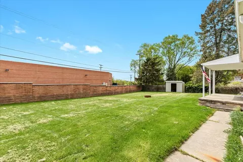 180 Meadowview Dr, Howell, MI 48843 photo 23