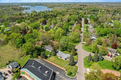 180 Meadowview Dr, Howell, MI 48843 photo 30