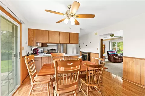 180 Meadowview Dr, Howell, MI 48843 photo 9