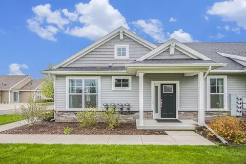 3416 Hamlet Cir, East Lansing, MI 48823