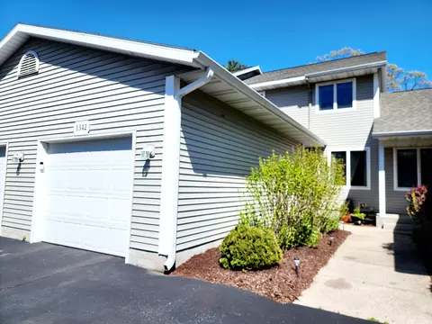 1342 W Norton Ave, Muskegon, MI 49441
