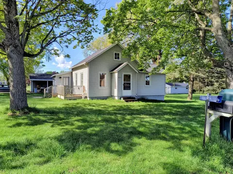 610 Second St, Ludington, MI 49431