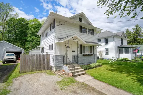616 Gilbert St, Jackson, MI 49202
