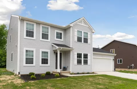 911 Village Dr, Davison, MI 48423