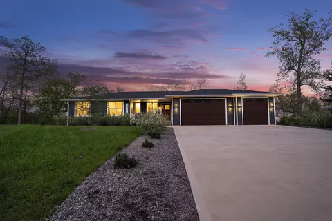 1927 42nd St, Allegan, MI 49010