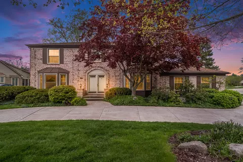 37110 Fox Chase, Farmington Hills, MI 48331