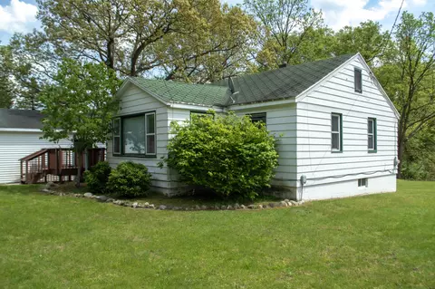 94 Bynum Dr, Battle Creek, MI 49017