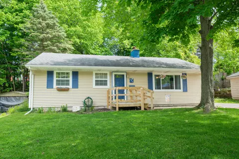2513 Nora St, Kalamazoo, MI 49001