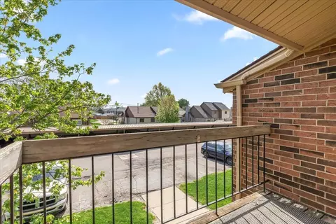 34673 Clarkson Dr E #77, Fraser, MI 48026 photo 3