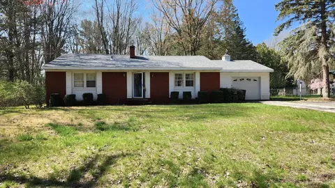 5265 W Lakewood Rd, Whitehall, MI 49461