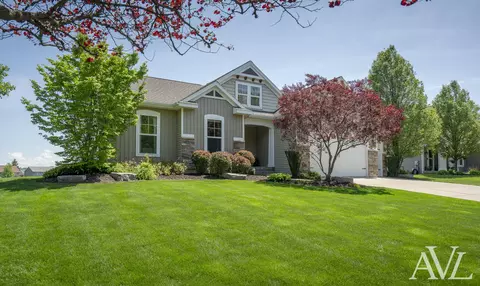 2328 Edson Dr, Hudsonville, MI 49426