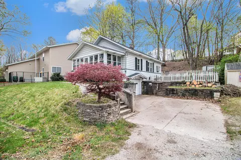 1628 Mcdonald St NW, Grand Rapids, MI 49504