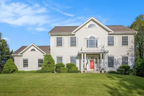 8279 N 35th, Richland, MI 49083